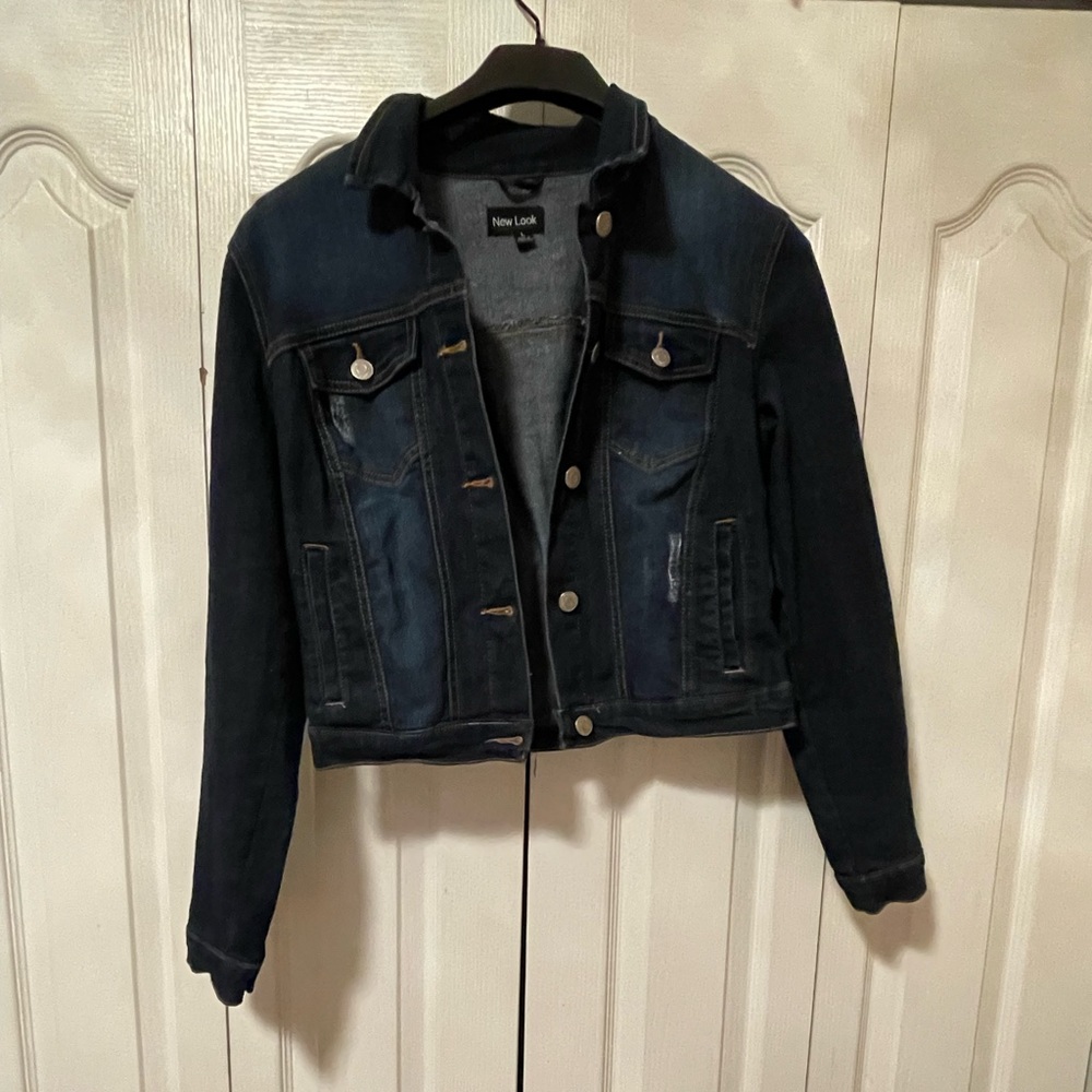 cute jean jacket!